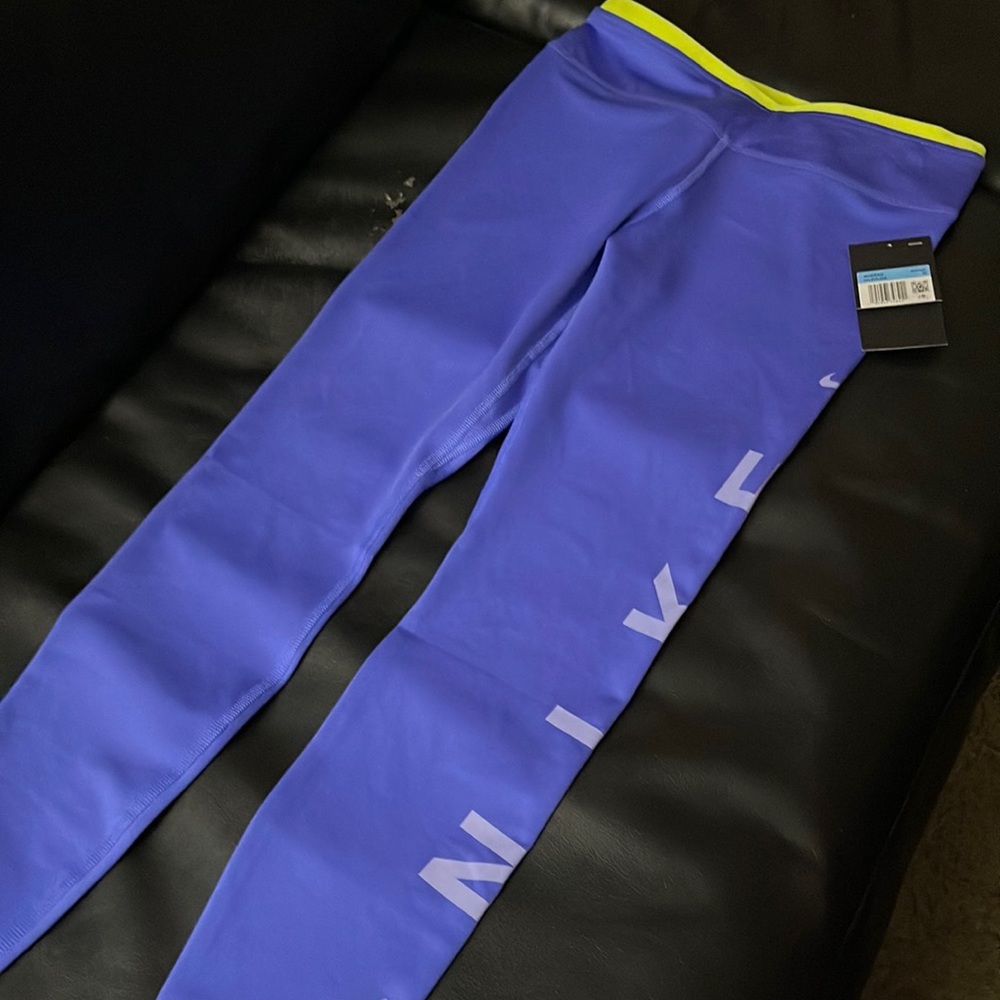 Nike performance leggings